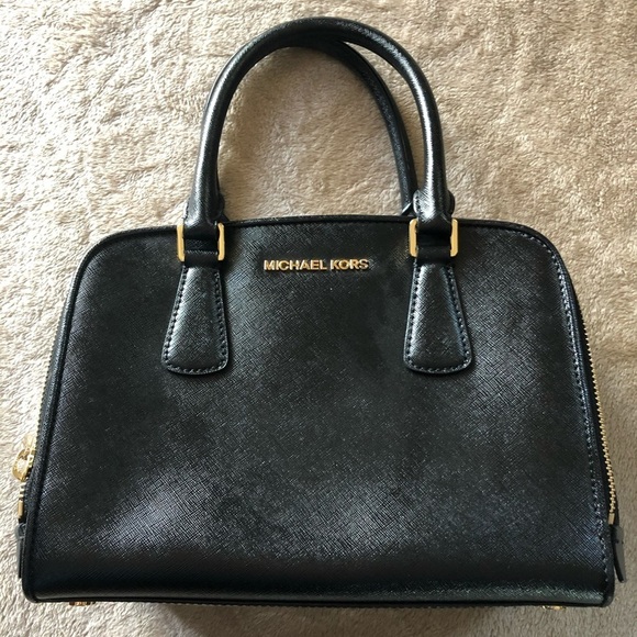 Michael Kors black handbag - Picture 1 of 4